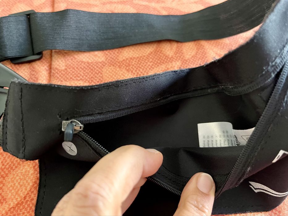 Bolsa desportiva de cintura preta