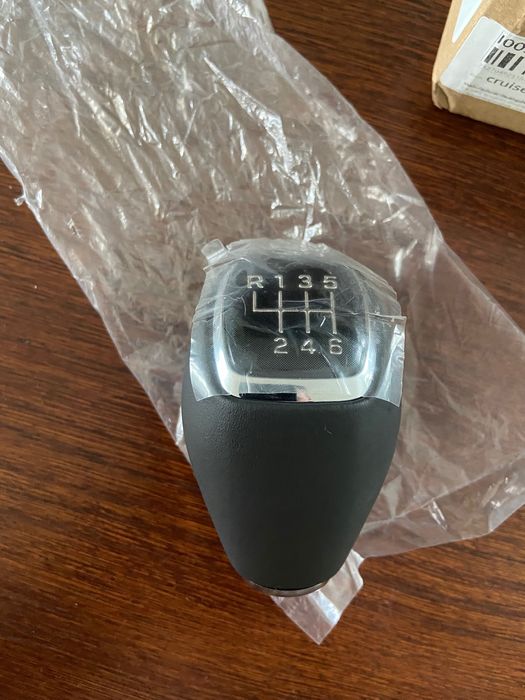 Nowa oryginalna skórzana gałka zmiany biegów Hyundai.