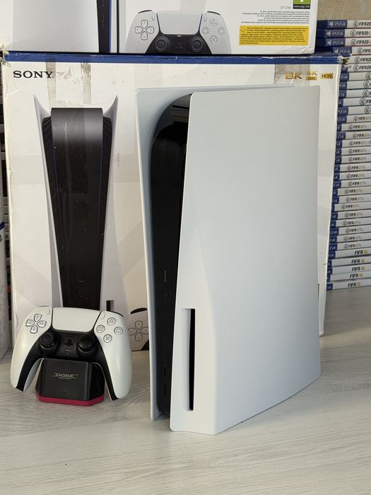 Playstation 5 825Gb Blu-Ray повний комплект в гарному стані