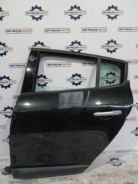 PORTA TRASEIRA ESQUERDA PRETA RENAULT MEGANE 3 1.5DCI 2009-2016 ANO: 2