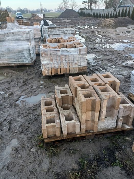 Pustak ogrodzeniowy. Ogrodzenie splitowane