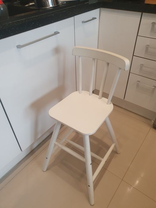 Krzesełko barowe do jadalni agam ikea