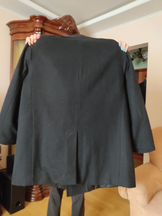 Пальто, півпальто (бушлат), дуже великого розміру (60-62)