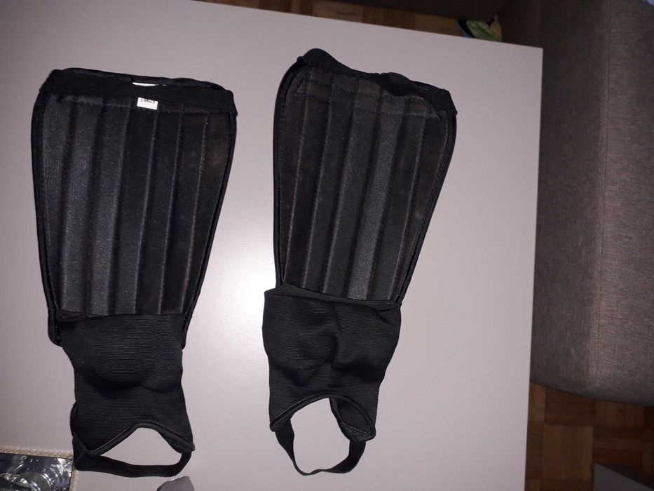 Ochraniacze Adidas Adipure Anatomic roz.L