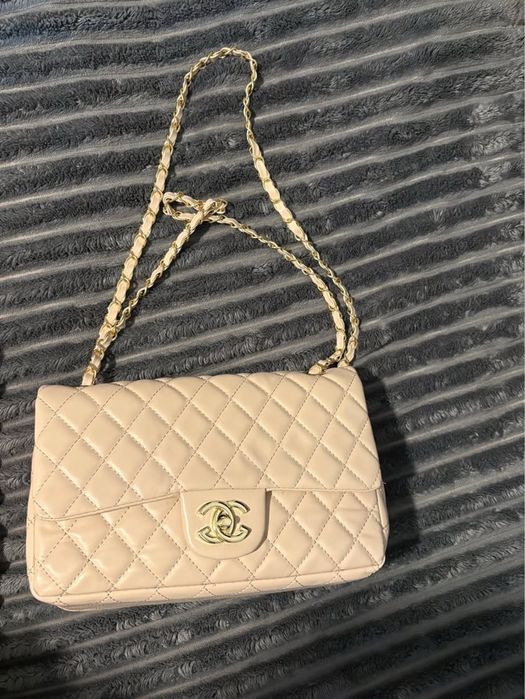 Torebka Chanel.