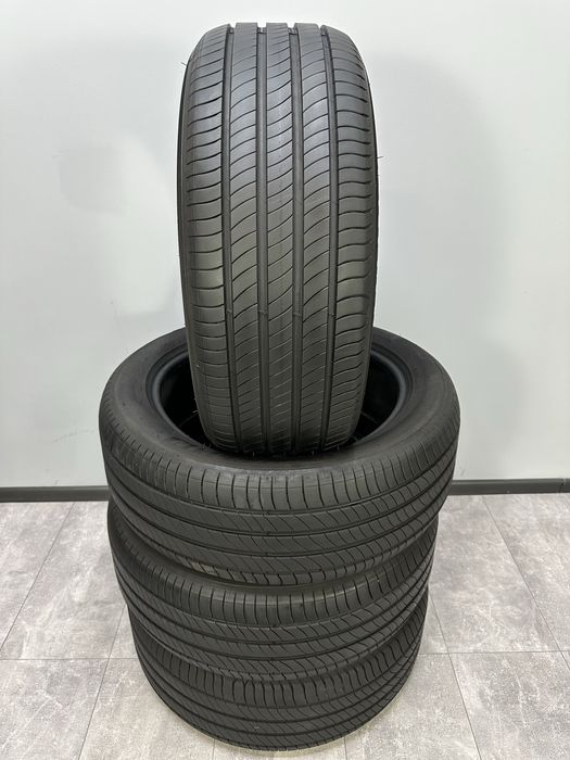 Літні шини Michelin e•Primacy 235/50 R20 104V
