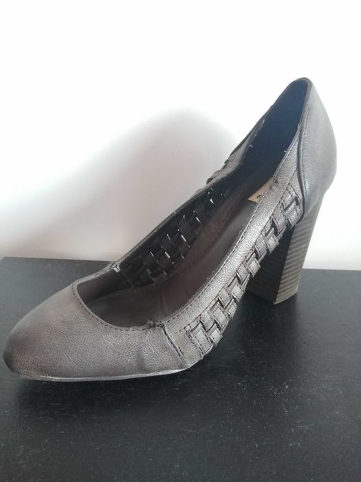 Sapatos salto, várias marcas, como novos