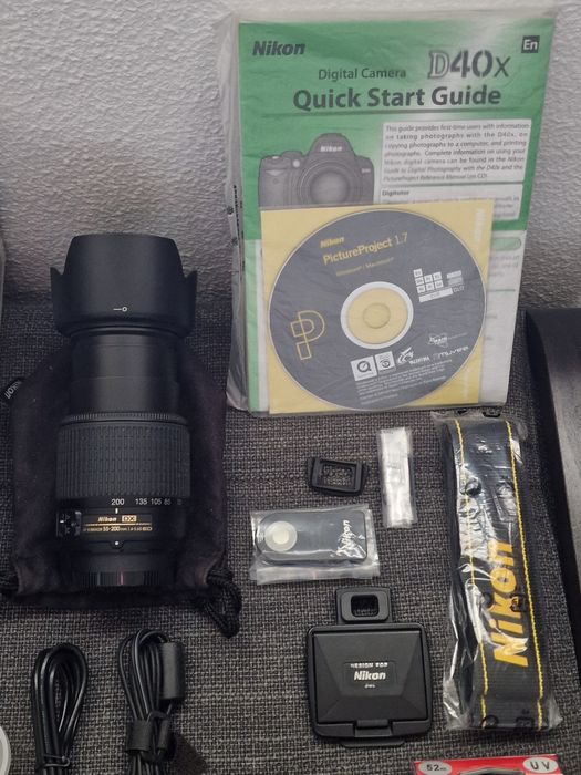 Kit Câmara Digital DSLR Nikon D40x com 3 lentes e vários acessórios