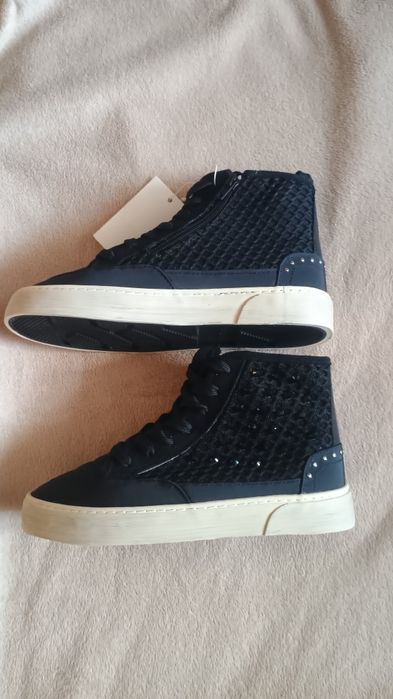 Нові черевички, кросівки Zara, 33 p.