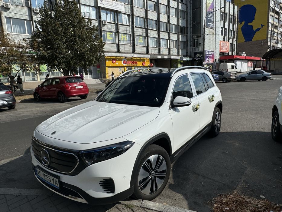 Свадебный кортеж, аренда авто с водителем.