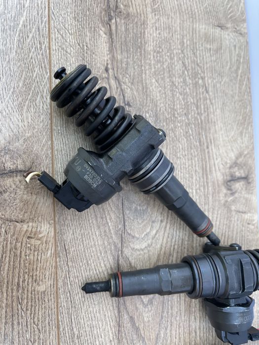 Насос форсунка 2.0 TDI Volkswagen /Skoda /Audi 0414720312 038130073BQ