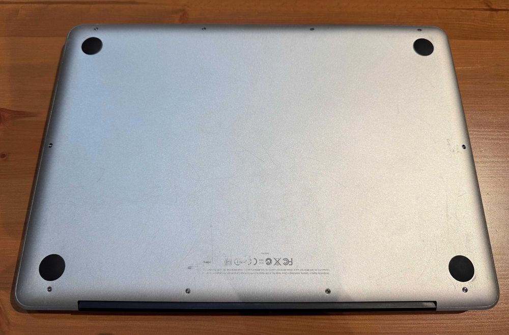 MacBook Pro 13" 2010 Core 2 Duo 2.4GHz 4GB HDD 500GB High Sierra