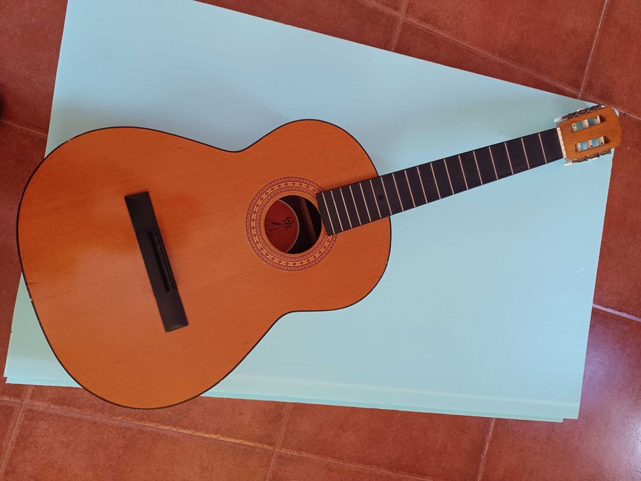 Viola clássica em excelente estado (Natal)