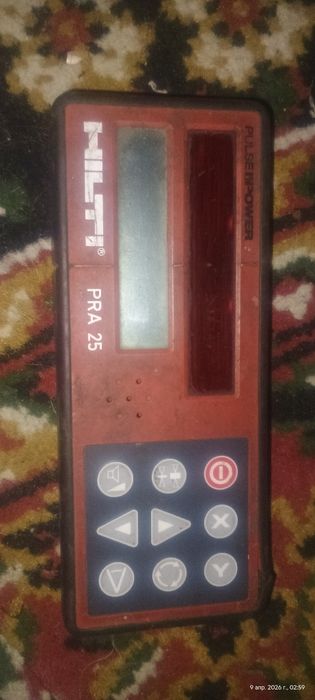 Ловушка для нивелира HILTI PR25  вместе с нивелиром