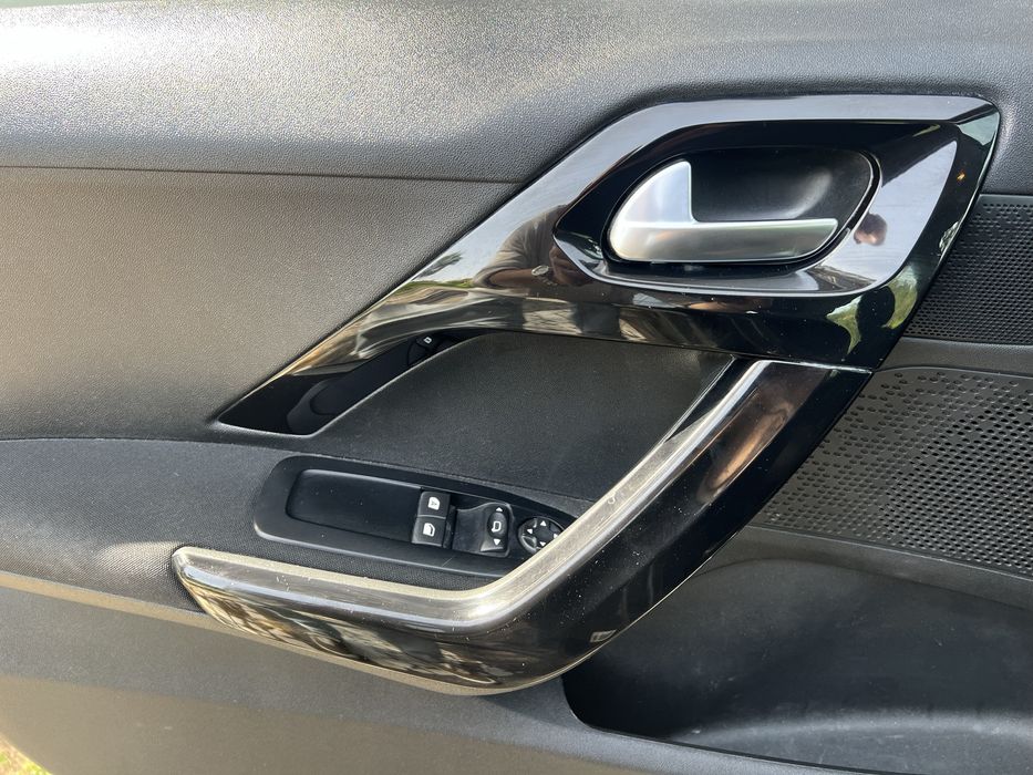 Peugeot 208 1.2 82 cv Pure Tech