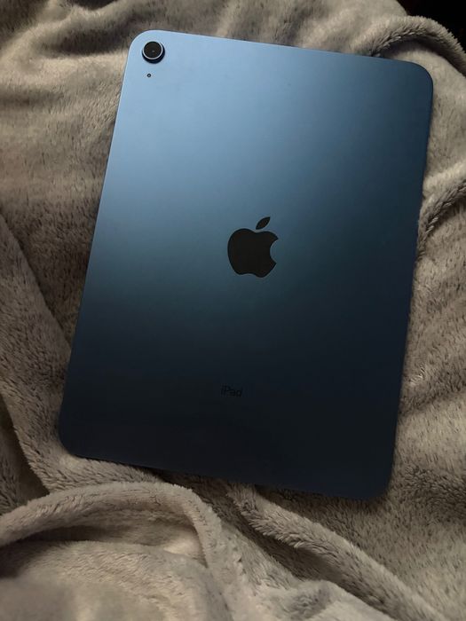 Планшет Apple iPad 10.9" 2024 Wi-Fi 64GB Blue (MCM84NF/A)