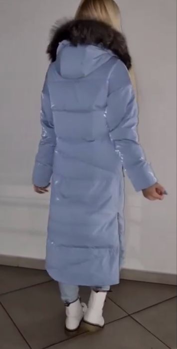 Продам шикарный пуховик размер L (наполнитель - натуральный пух)