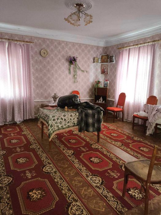 Продам добротный дом с подвальным этажом с.Усатово. Рядом Нерубайское,
