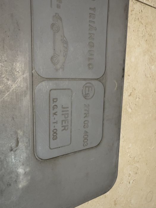 Triângulo sinalizador Peugeot