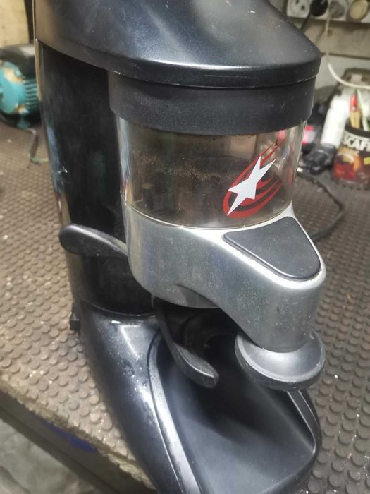 Професійна кавомолка Сompak