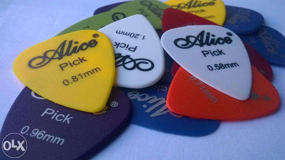 10 Palhetas de Guitarra Alice