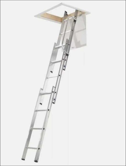 Escada de Sotão, extensível até 3,80 m. c/ nova, sem uso!