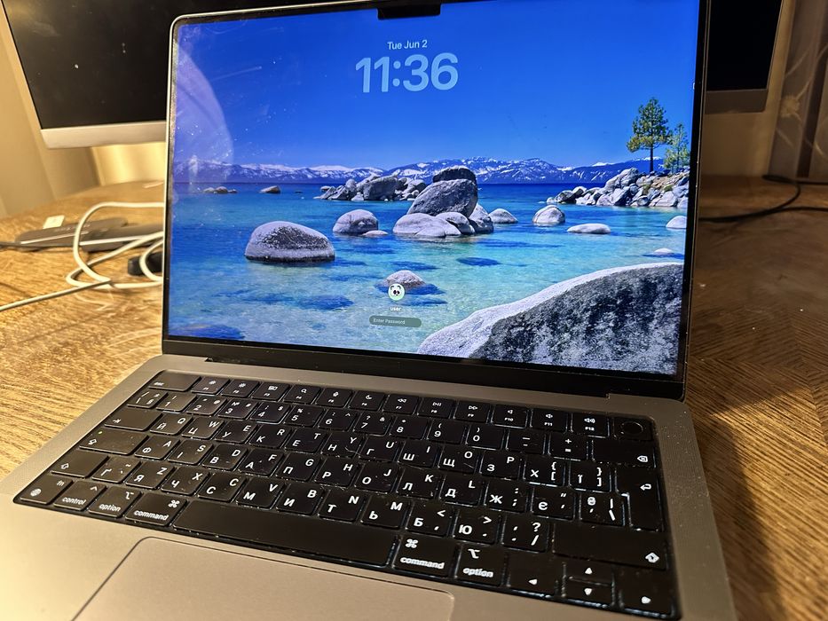 MacBook Pro M3 8GB / 512 GB 2023