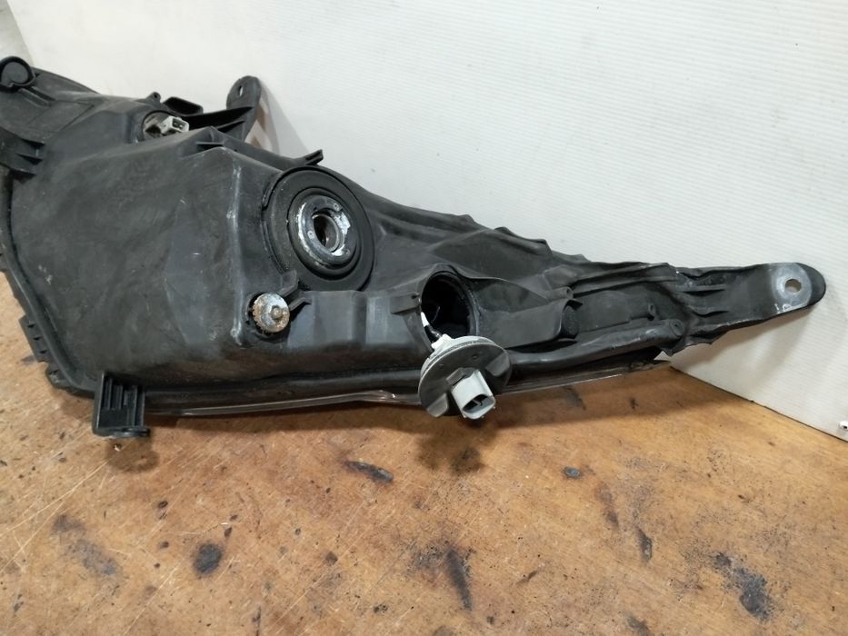 Farol Toyota aygo ótica direita 2016
