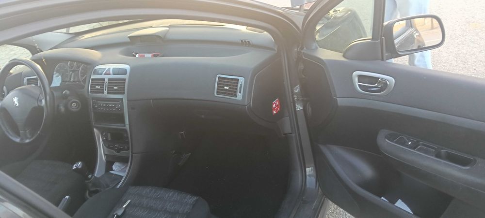 Carros, anúncios de carros, vender carros, carro Peugeot.