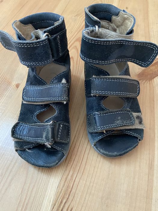 Ортопедичні босоніжки , 23 р.
