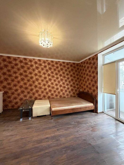 Продаж 2-кімнатної квартири — 96 квартал. Центр.