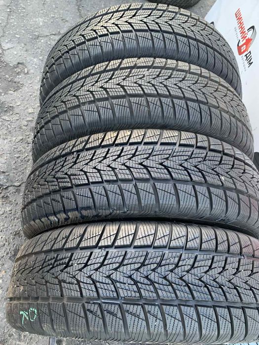 Шини  215/65 R17 Imperial демо зима 8мм.