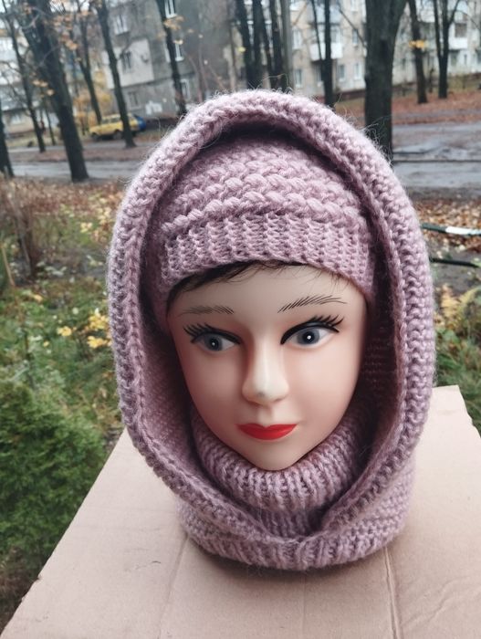 Шапки вязаные,Капор-Капюшшон из Ангоровой пряжи