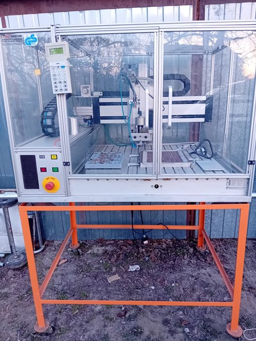 Frezarka grawerka CNC