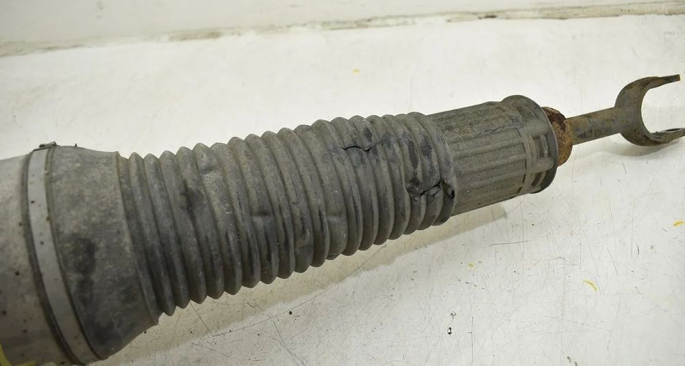 AMORTYZATOR LEWY PRZÓD - AUDI A8 D3 4.0 TDI 4E0616039AA