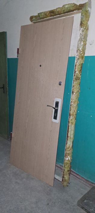 Продам вхідні двері