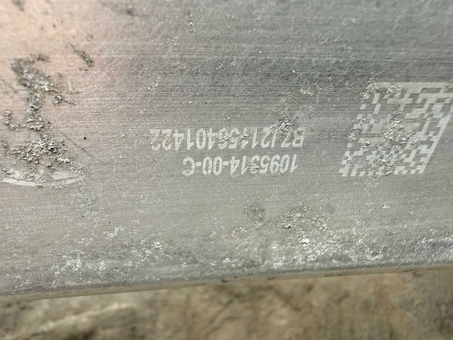 Задній підсилювач бампера Tesla Model 3/Y Juniper підсилювач Тесла
