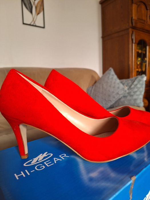 Nowe buty damskie r.38