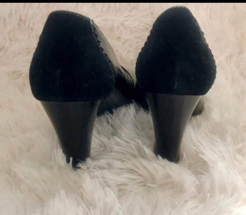 Buty czółenka na niższym obcasie