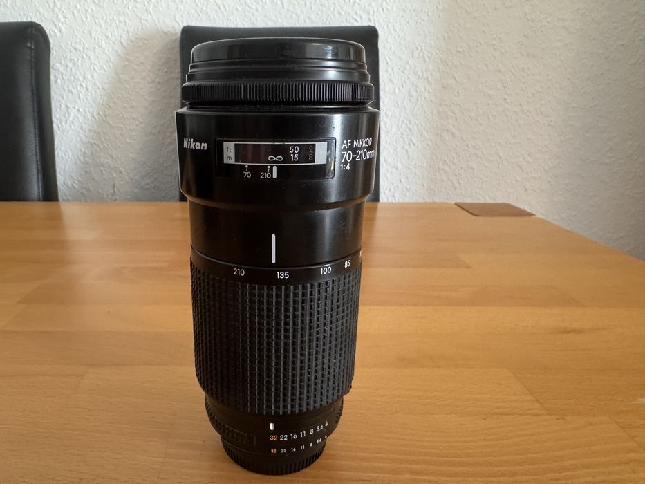Obiektyw Nikon Nikkor AF 70-210 1:4