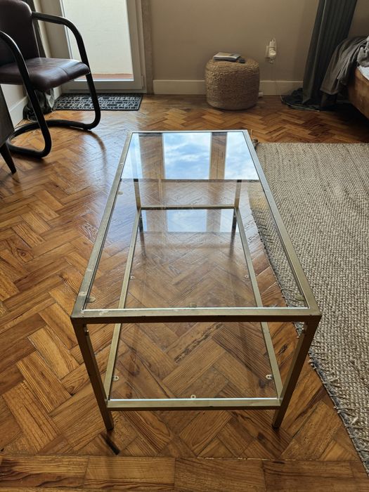 Estante e mesa de centro