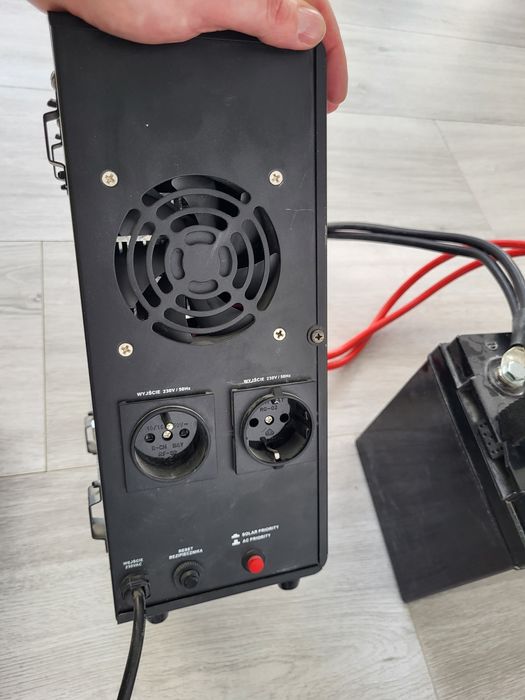 Zasilacz awaryjny wyrownywanie skoków napiecia SINUSPRO 1000W MOC 100