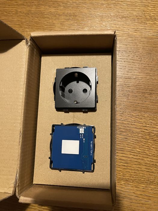 BSEED Gniazdko i przełącznik SMART WiFi dotykowe szkło