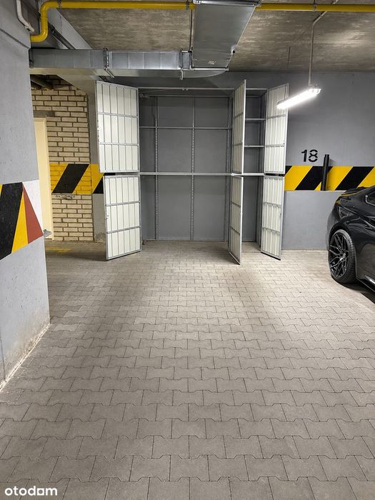 Miejsce parkingowe w garażu podziemnym - Wigilijna 2c