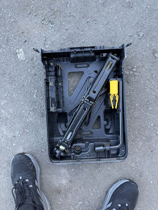 Домкрат Toyota Proace Peugeot Expert Citroen Jumpy Органайзер є 2шт