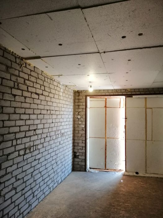 Сдам большой капитальний кирпичний гараж