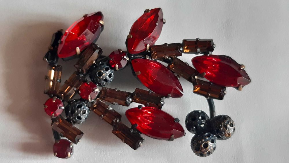 Чешские винтажные броши