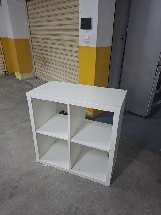 Estante branca Ikea