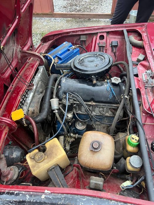 Продаю машину на повному ходу ВАЗ 2106