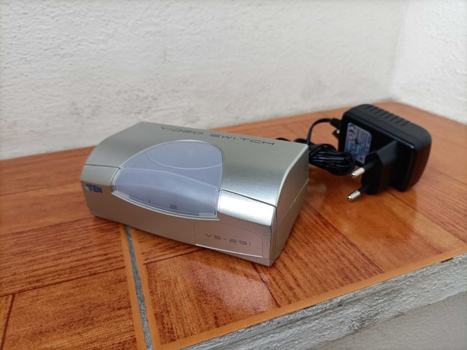 Aten VS-261 - VGA video switch/seletor